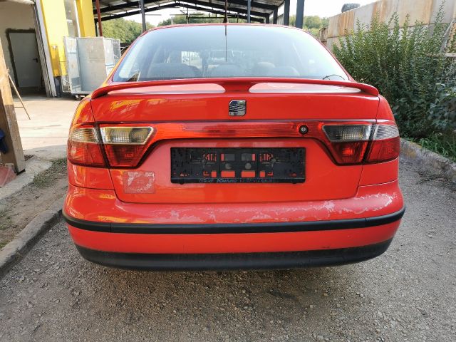 bontott SEAT TOLEDO Bal B Oszlop Burkolat