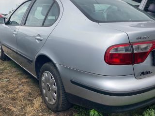 bontott SEAT TOLEDO Bal B Oszlop Burkolat