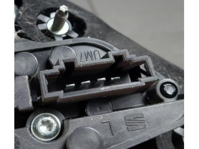 bontott SEAT TOLEDO Bal Belső Hátsó Lámpa