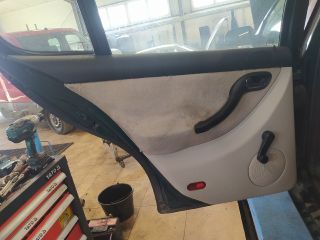 bontott SEAT TOLEDO Bal C Oszlop Burkolat