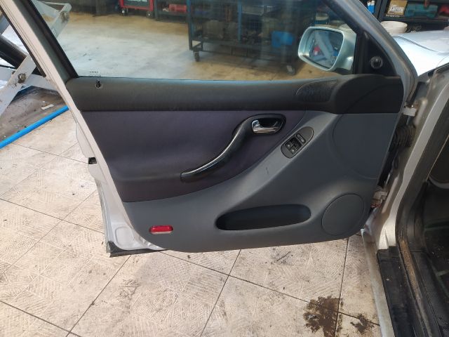 bontott SEAT TOLEDO Bal C Oszlop Burkolat