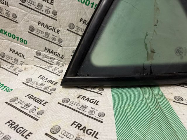 bontott SEAT TOLEDO Bal C Oszlop Oldalablak Üveg