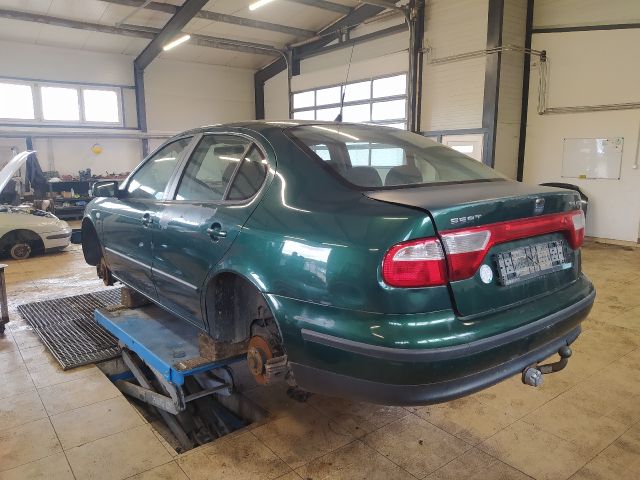 bontott SEAT TOLEDO Bal első Ablakvezető Gumi