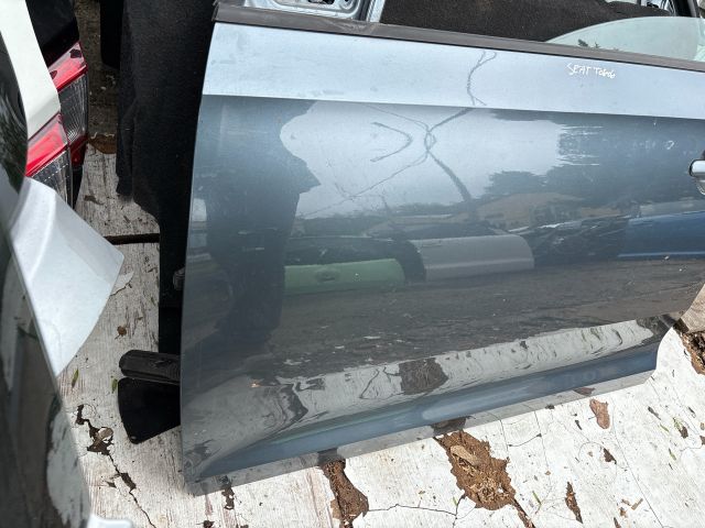 bontott SEAT TOLEDO Bal első Ajtó (Részeivel)