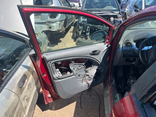 bontott SEAT TOLEDO Bal első Ajtó (Üres lemez)