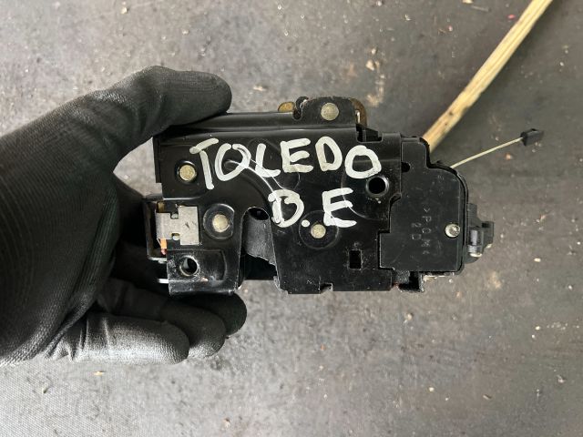 bontott SEAT TOLEDO Bal első Ajtózár