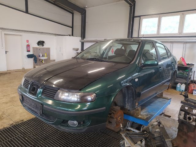bontott SEAT TOLEDO Bal első Ajtózár