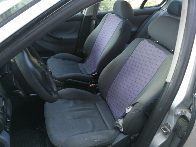 bontott SEAT TOLEDO Bal első Felső Zsanér