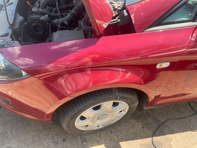 bontott SEAT TOLEDO Bal első Sárvédő