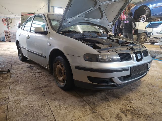 bontott SEAT TOLEDO Bal első Vízlehúzó Gumicsík