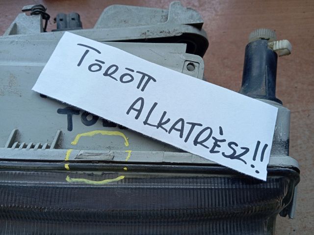 bontott SEAT TOLEDO Bal Fényszóró