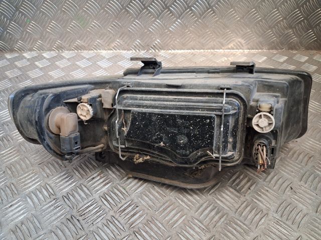 bontott SEAT TOLEDO Bal Fényszóró