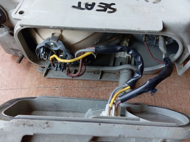 bontott SEAT TOLEDO Bal Fényszóró