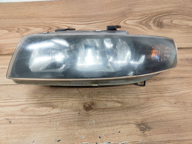 bontott SEAT TOLEDO Bal Fényszóró