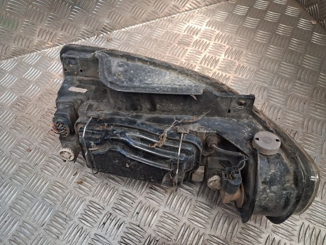 bontott SEAT TOLEDO Bal Fényszóró