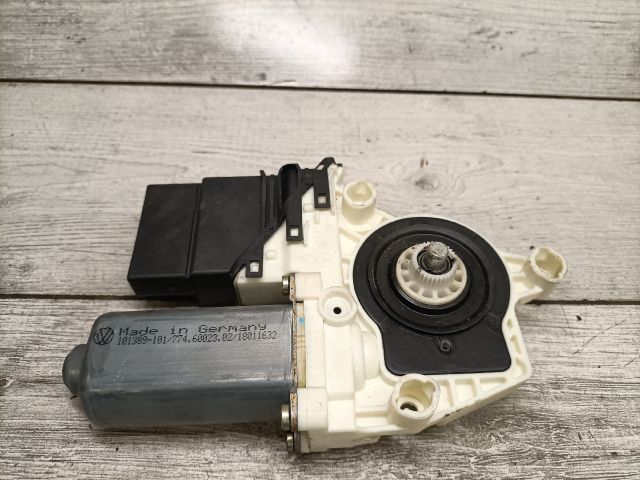 bontott SEAT TOLEDO Bal hátsó Ablakemelő Motor