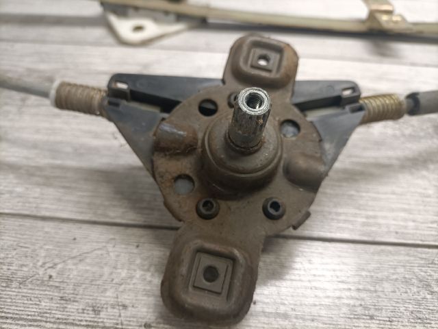 bontott SEAT TOLEDO Bal hátsó Ablakemelő Szerkezet (Mechanikus)