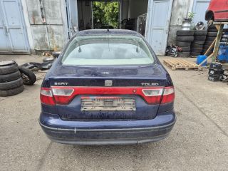 bontott SEAT TOLEDO Bal hátsó Ajtó (Részeivel)