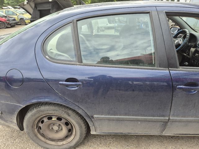 bontott SEAT TOLEDO Bal hátsó Ajtó (Részeivel)
