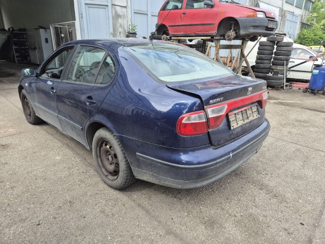 bontott SEAT TOLEDO Bal hátsó Ajtó (Részeivel)