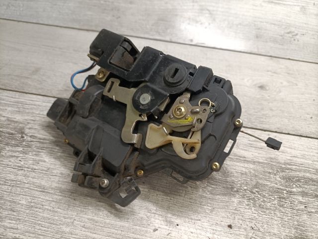 bontott SEAT TOLEDO Bal hátsó Ajtózár