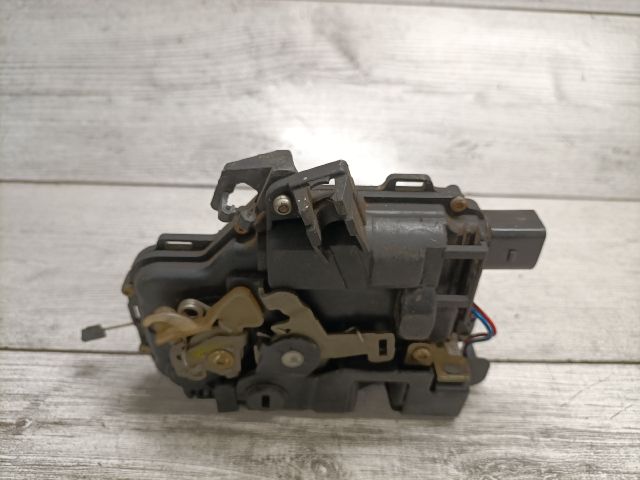 bontott SEAT TOLEDO Bal hátsó Ajtózár