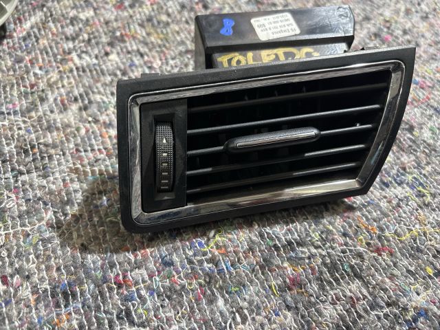 bontott SEAT TOLEDO Bal Szellőző