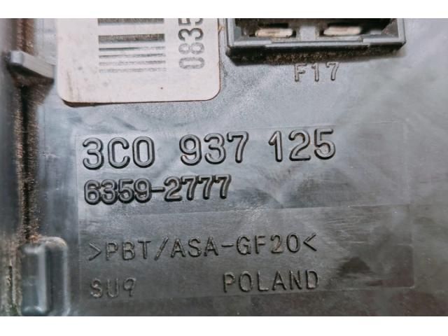 bontott SEAT TOLEDO Biztosítéktábla Utastér