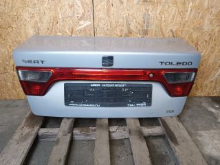 bontott SEAT TOLEDO Csomagtérajtó (Részeivel)