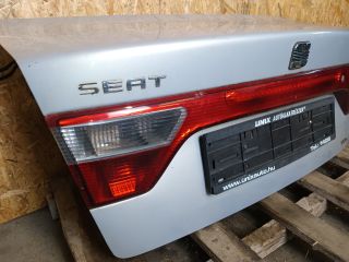 bontott SEAT TOLEDO Csomagtérajtó (Részeivel)