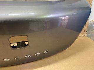 bontott SEAT TOLEDO Csomagtérajtó (Üres lemez)