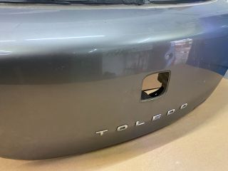 bontott SEAT TOLEDO Csomagtérajtó (Üres lemez)