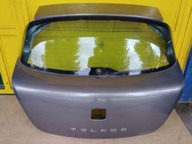 bontott SEAT TOLEDO Csomagtérajtó (Üres lemez)