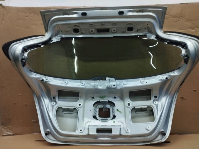 bontott SEAT TOLEDO Csomagtérajtó (Üres lemez)