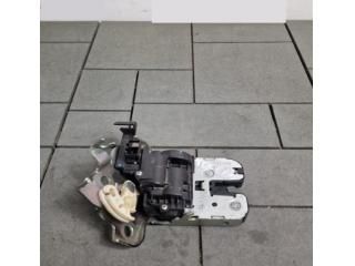 bontott SEAT TOLEDO Csomagtérajtó Zárszerkezet