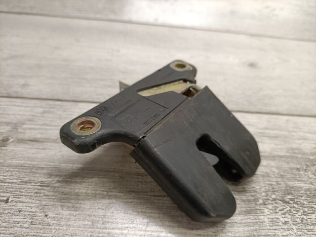 bontott SEAT TOLEDO Csomagtérajtó Zárszerkezet