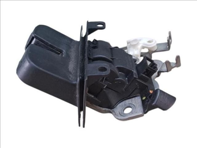 bontott SEAT TOLEDO Csomagtérajtó Zárszerkezet