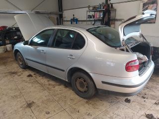 bontott SEAT TOLEDO Csomagtérajtó Zárszerkezet