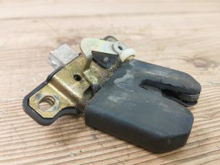 bontott SEAT TOLEDO Csomagtérajtó Zárszerkezet