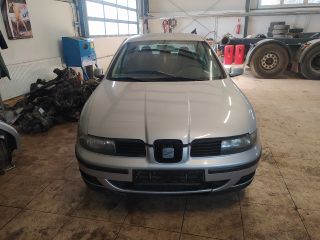 bontott SEAT TOLEDO Első Ablakmosó Szivattyú