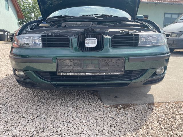 bontott SEAT TOLEDO Első Lökhárító (Részeivel)