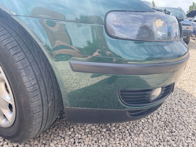 bontott SEAT TOLEDO Első Lökhárító (Részeivel)