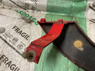 bontott SEAT TOLEDO Első Vonószem Burkolat