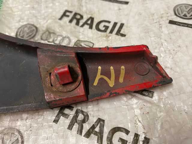 bontott SEAT TOLEDO Első Vonószem Burkolat