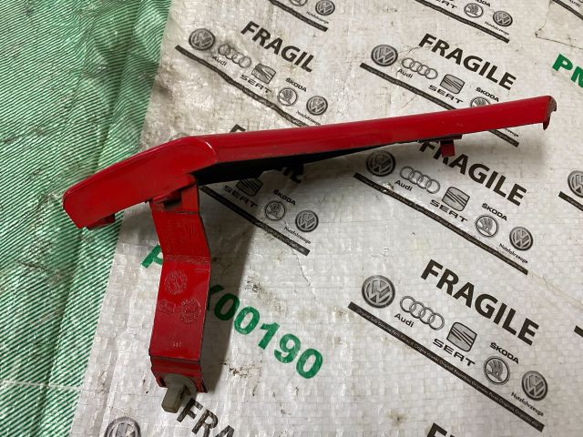 bontott SEAT TOLEDO Első Vonószem Burkolat