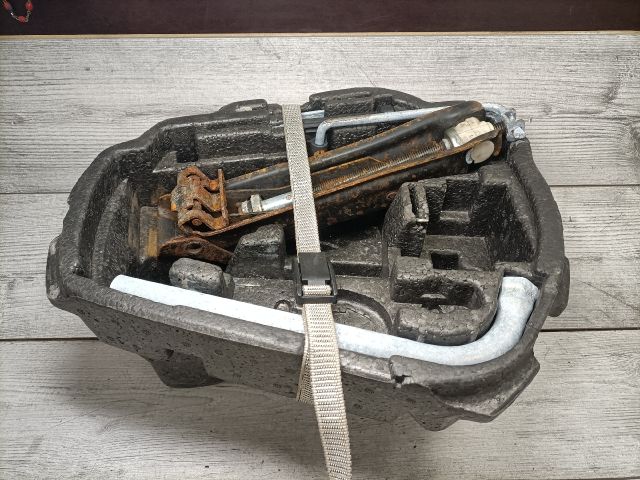 bontott SEAT TOLEDO Emelő