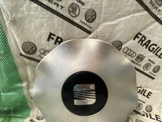 bontott SEAT TOLEDO Felniközép (1 db)