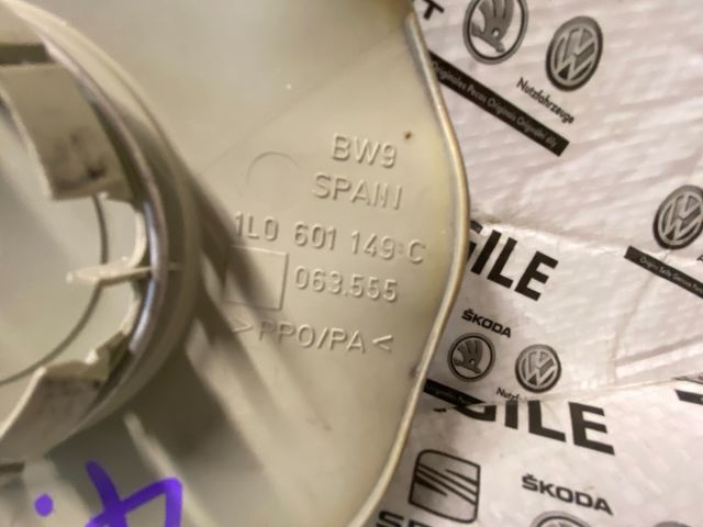 bontott SEAT TOLEDO Felniközép (1 db)