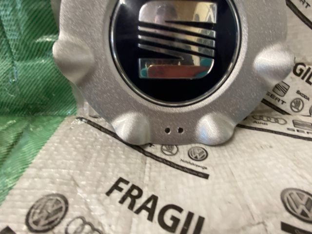 bontott SEAT TOLEDO Felniközép (1 db)