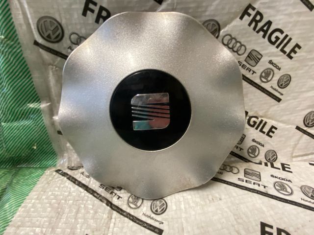 bontott SEAT TOLEDO Felniközép (1 db)